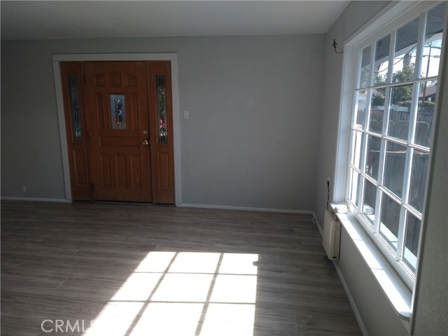 609 S Buena Vista Street, Hemet CA: https://media.crmls.org/medias/a589462a-71cf-42d4-b00c-b98a0abfc780.jpg