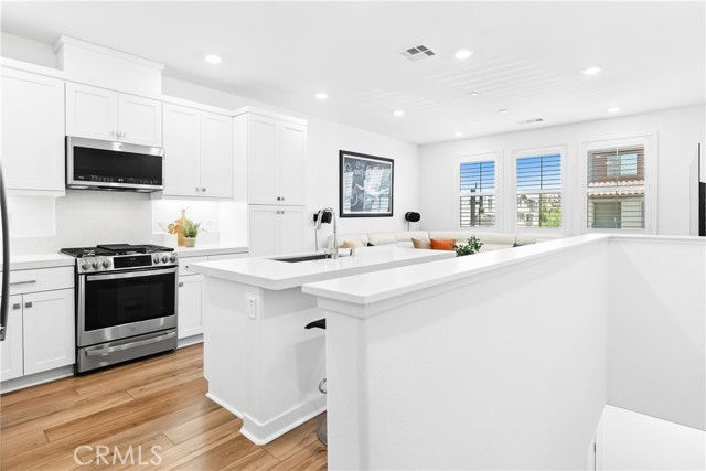 Detail Gallery Image 2 of 20 For 112 Juniper Dr, Rancho Mission Viejo,  CA 92694 - 1 Beds | 1/1 Baths