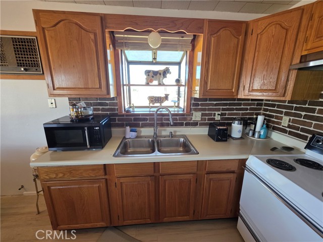 Detail Gallery Image 10 of 34 For 5566 Oleta, Landers,  CA 92285 - 2 Beds | 1 Baths