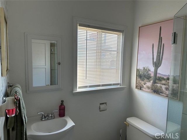 Detail Gallery Image 10 of 17 For 9719 Belmont 1/4 St, Bellflower,  CA 90706 - 1 Beds | 1 Baths