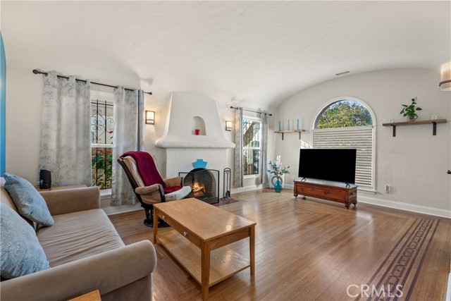 Detail Gallery Image 5 of 32 For 1848 W 78th, Los Angeles,  CA 90047 - – Beds | – Baths