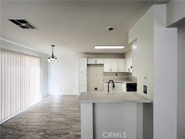 Detail Gallery Image 7 of 43 For 934 Primrose Ln, Corona,  CA 92878 - 4 Beds | 2/1 Baths