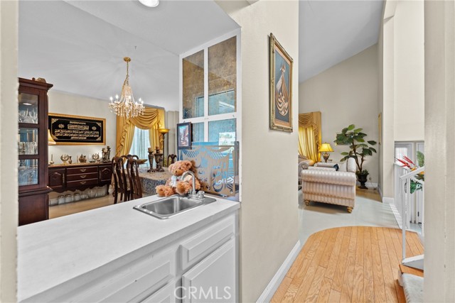 Detail Gallery Image 7 of 45 For 24621 Artemia, Mission Viejo,  CA 92691 - 4 Beds | 3 Baths