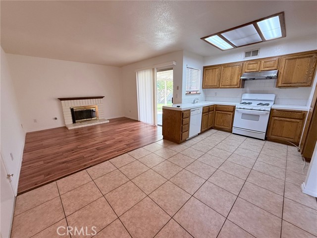 Detail Gallery Image 5 of 21 For 2020 Sarah Ct, West Covina,  CA 91792 - 3 Beds | 2 Baths