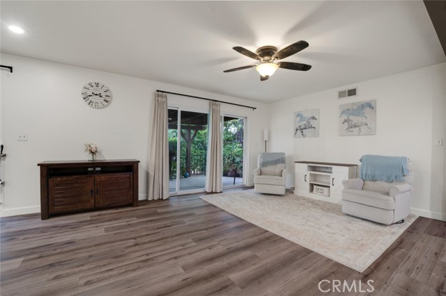 Detail Gallery Image 9 of 41 For 11519 Orcas Ave, Sylmar,  CA 91342 - 3 Beds | 2 Baths