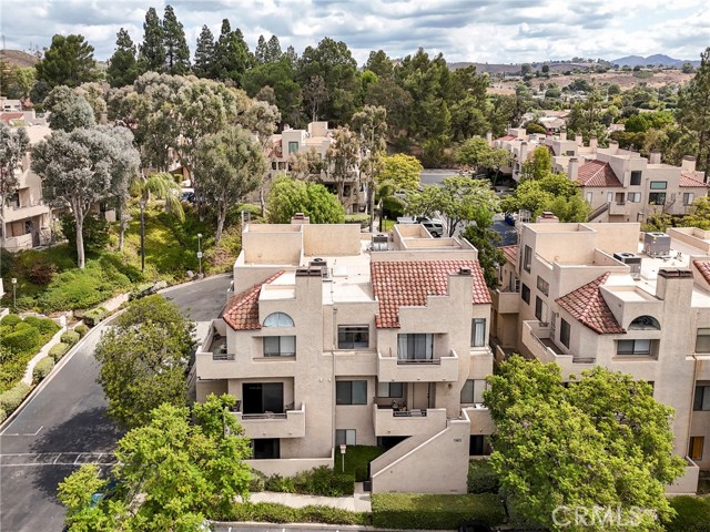 87 Mcafee Court, Thousand Oaks CA: https://media.crmls.org/medias/a58d80bd-1217-4d2b-9b5d-b18674df371a.jpg