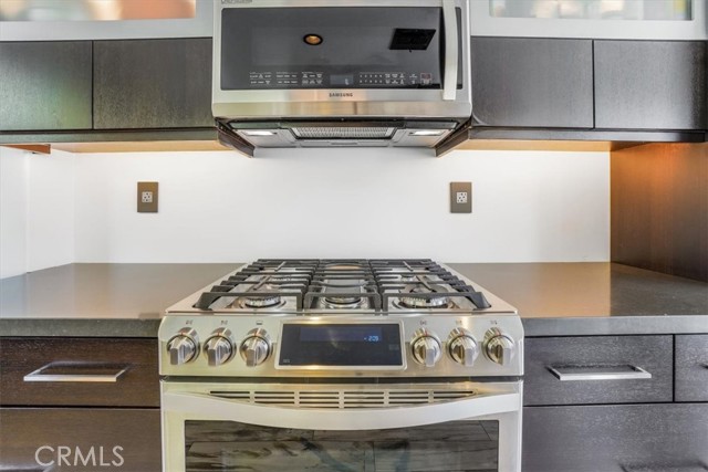 479 Pesaro Street, Oak Park CA: https://media.crmls.org/medias/a58deab5-5e88-4ec5-a6da-512600bfbe0a.jpg