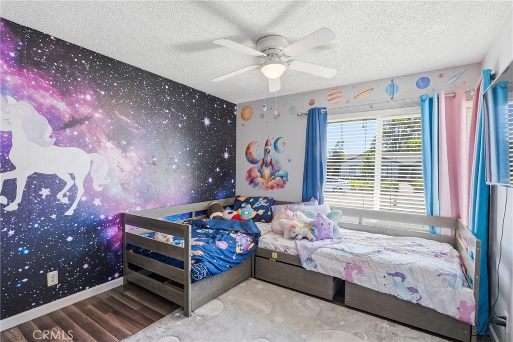 https://media.crmls.org/medias/a58e7b74-7725-4845-a979-82ca92f52d7b.jpg?preset=X-Large