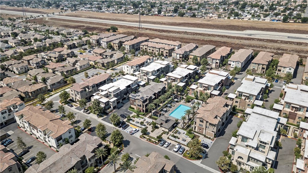 MLS #WS25270586 image #36