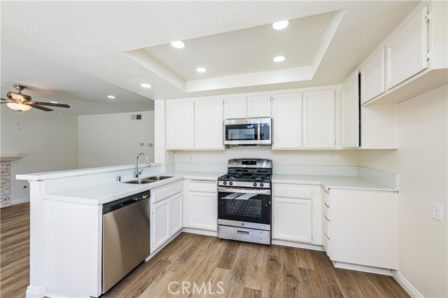Detail Gallery Image 11 of 26 For 24639 Leafwood Dr, Murrieta,  CA 92562 - 3 Beds | 2/1 Baths