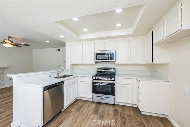 Detail Gallery Image 11 of 26 For 24639 Leafwood Dr, Murrieta,  CA 92562 - 3 Beds | 2/1 Baths