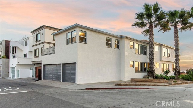 2 2nd Street, Hermosa Beach, California 90254, 8 Bedrooms Bedrooms, ,4 BathroomsBathrooms,Residential,For Sale,2nd Street,SB25037470