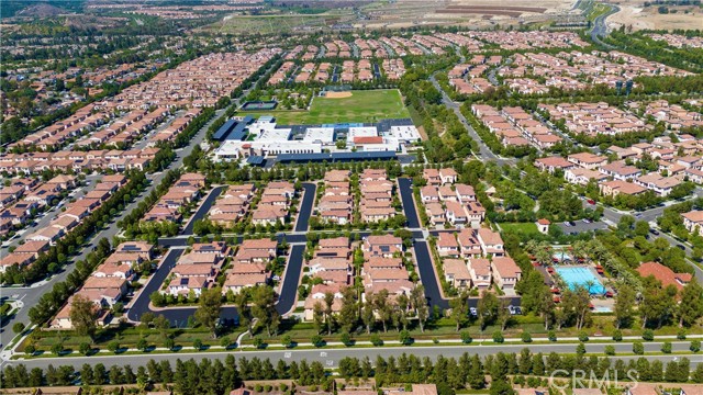 55 Decker, Irvine CA: https://media.crmls.org/medias/a590cba2-e2c3-4752-98f5-6312b1c975b3.jpg