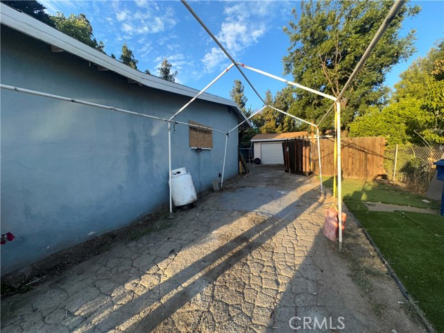 10810 Woodley Avenue, Granada Hills CA: https://media.crmls.org/medias/a590d736-7fe5-417c-b777-27b9b7b435c4.jpg