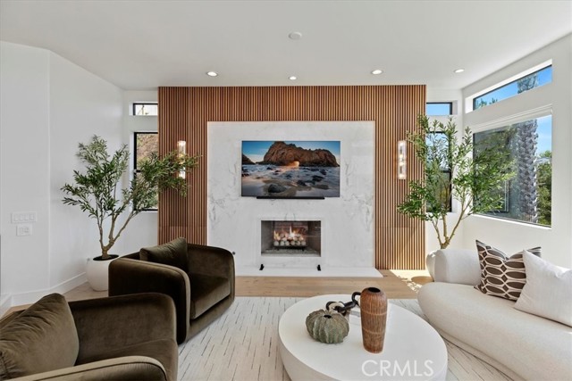 1425 Skyline Drive, Laguna Beach CA: https://media.crmls.org/medias/a590e812-e6d0-47ce-8aed-3f61e771d9b0.jpg