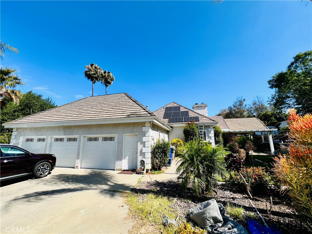 2098 Vista Valle Verde