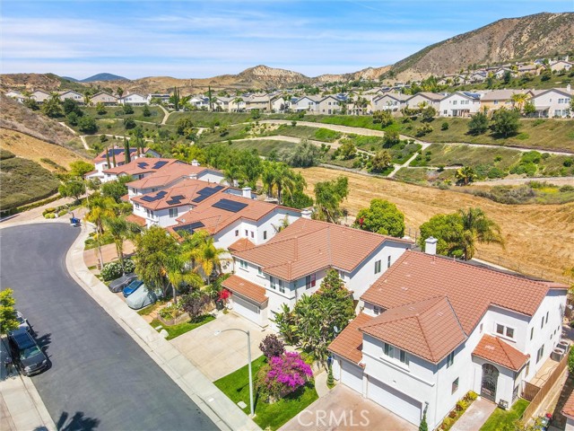 29138 Harmony Way, Saugus CA: https://media.crmls.org/medias/a5913c95-d1b8-41ea-9d10-1ea07713eeec.jpg