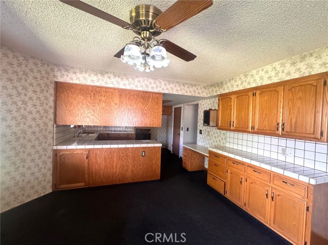 2165 Trenton Court, Merced CA: https://media.crmls.org/medias/a5922ab3-d74b-4ae8-842f-627bf49e0b08.jpg
