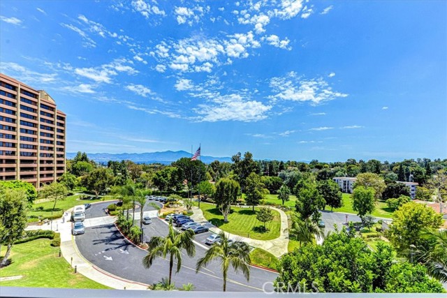 Detail Gallery Image 16 of 27 For 24055 Paseo Del Lago #306,  Laguna Woods,  CA 92637 - 2 Beds | 2 Baths