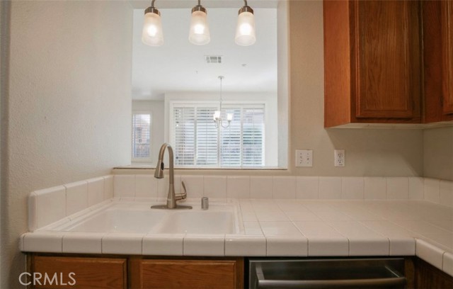 Detail Gallery Image 5 of 28 For 30345 Buccaneer #D,  Murrieta,  CA 92563 - 3 Beds | 2/1 Baths