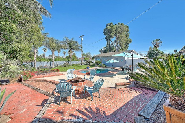 Detail Gallery Image 13 of 61 For 1429 Garretson, Corona,  CA 92879 - 4 Beds | 3 Baths