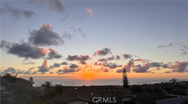 102 Via Zapata, San Clemente CA: https://media.crmls.org/medias/a59350f0-1d88-4d5f-9072-db13cc1e0b09.jpg