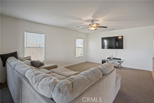 Detail Gallery Image 5 of 25 For 4089 Bayonet, Merced,  CA 95348 - 4 Beds | 3 Baths