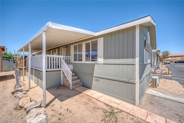 Detail Gallery Image 1 of 25 For 6161 Ocotillo Ave #12,  Twentynine Palms,  CA 92277 - 3 Beds | 2 Baths