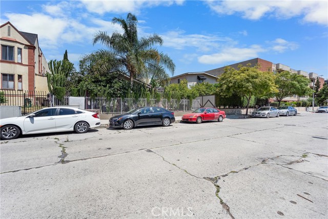 Detail Gallery Image 52 of 56 For 810 Gramercy Dr, Los Angeles,  CA 90005 - 4 Beds | 2 Baths