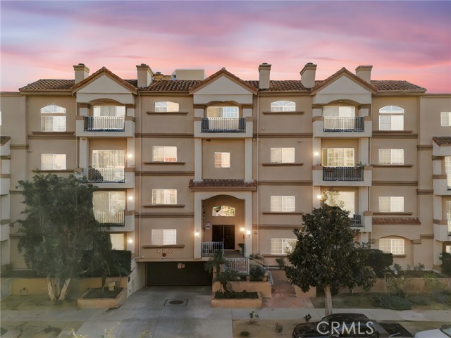 Detail Gallery Image 46 of 66 For 10626 Valley Spring #103,  Toluca Lake,  CA 91602 - 2 Beds | 2 Baths