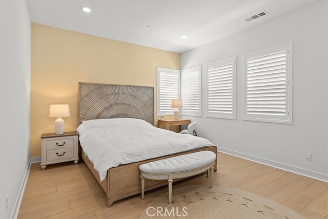 352 Merit, Irvine CA: https://media.crmls.org/medias/a5940506-983a-4bc8-8821-8de58f239571.jpg