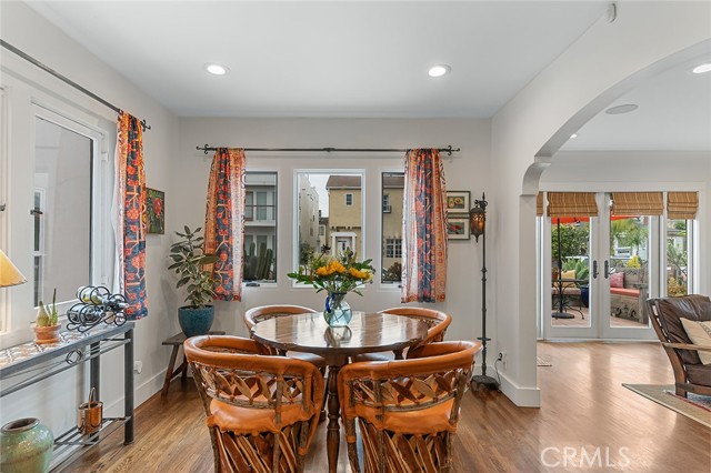 69 Santa Ana Avenue, Long Beach CA: https://media.crmls.org/medias/a594879b-c70b-46ea-87bc-8de338d6404d.jpg
