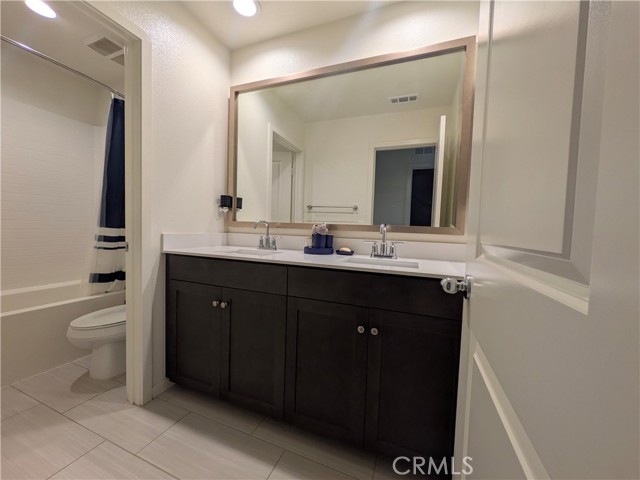 Detail Gallery Image 14 of 24 For 12886 Greenstone Way, Moreno Valley,  CA 92555 - 4 Beds | 2/1 Baths