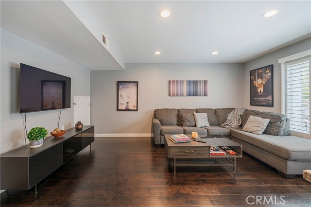 Detail Gallery Image 12 of 51 For 19322 Archfield Ln, Huntington Beach,  CA 92648 - 3 Beds | 2/1 Baths