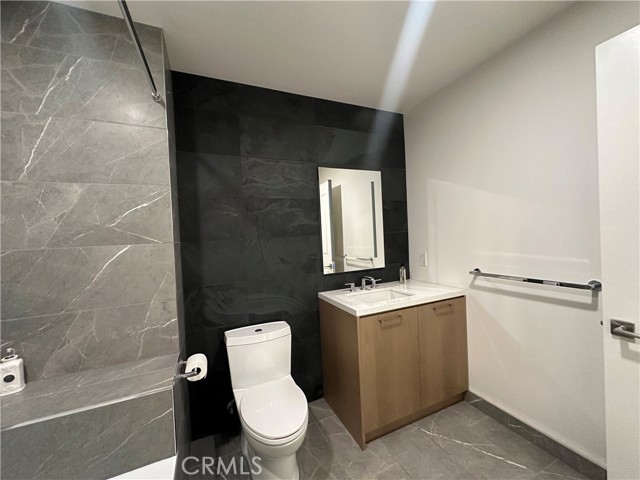 Detail Gallery Image 13 of 14 For 400 S Broadway #1004,  Los Angeles,  CA 90013 - 1 Beds | 1 Baths