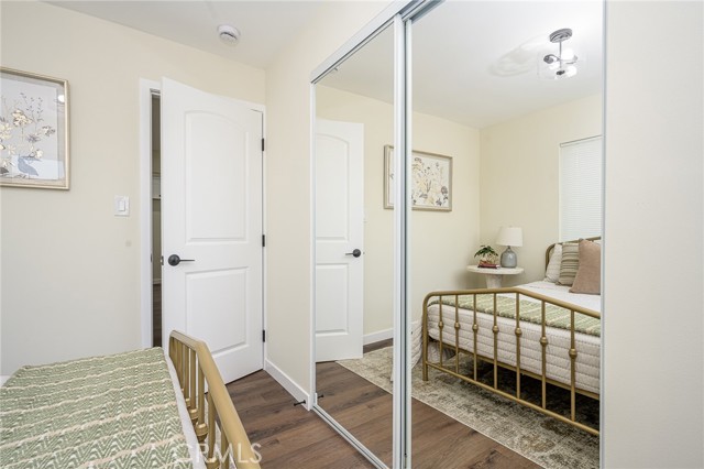 4548 Jade Street, Los Angeles CA: https://media.crmls.org/medias/a5989f6a-43f6-40e0-a63d-fbf982006279.jpg