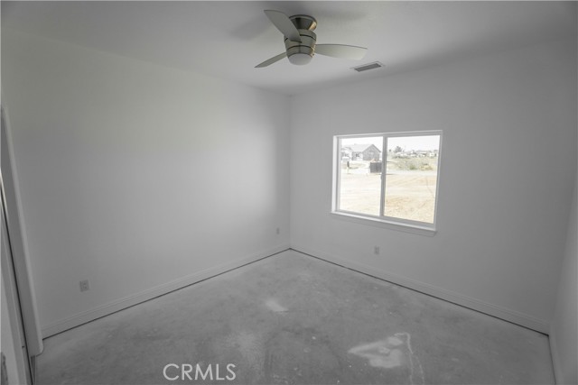 Detail Gallery Image 22 of 28 For 17850 Bangor Ave, Hesperia,  CA 92345 - 4 Beds | 2/1 Baths