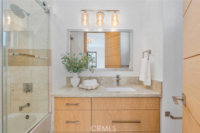 Detail Gallery Image 19 of 45 For 520 11th St, Huntington Beach,  CA 92648 - 3 Beds | 3/1 Baths