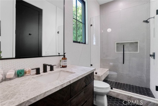 4961 Edgerton Avenue, Encino CA: https://media.crmls.org/medias/a599d4dd-5716-467a-a07c-79d314740ded.jpg