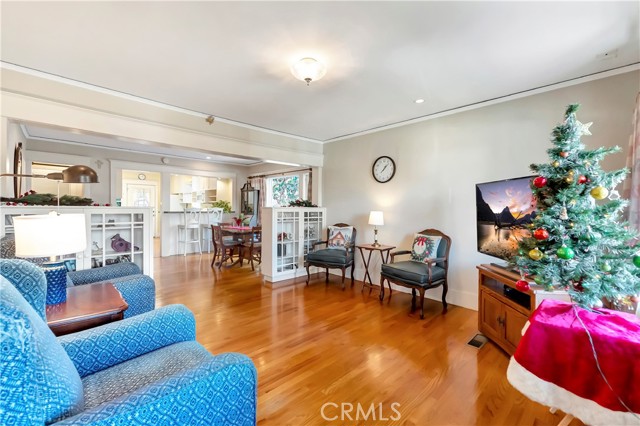 Detail Gallery Image 11 of 33 For 732 Molino, Long Beach,  CA 90804 - 3 Beds | 2 Baths