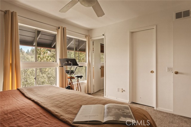 1284 Cortina, Lake Arrowhead, CA 92352