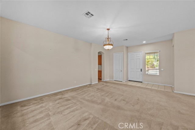 Detail Gallery Image 5 of 54 For 101 via De La Valle, Lake Elsinore,  CA 92532 - 4 Beds | 2/1 Baths