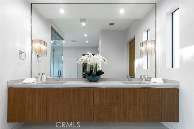 Detail Gallery Image 37 of 49 For 4175 Greenbush Ave, Sherman Oaks,  CA 91423 - 5 Beds | 6 Baths