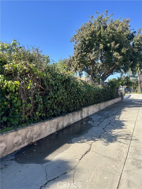 Detail Gallery Image 4 of 5 For 10857 La Mirada Bld, Whittier,  CA 90604 - 2 Beds | 1 Baths