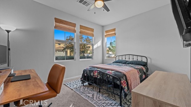 Detail Gallery Image 18 of 44 For 1417 Galaxy Dr, Beaumont,  CA 92223 - 4 Beds | 3 Baths