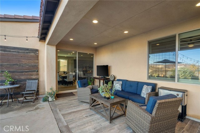 25140 Golden Maple Drive, Canyon Country CA: https://media.crmls.org/medias/a59d508e-8506-4096-ae99-4157c1933e81.jpg