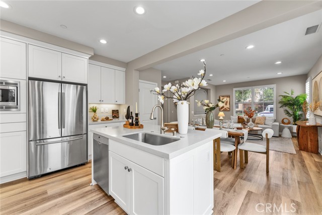 Detail Gallery Image 10 of 40 For 168 Outwest, Irvine,  CA 92618 - 3 Beds | 3 Baths