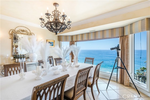 Detail Gallery Image 8 of 43 For 32061 Coast Hwy, Laguna Beach,  CA 92651 - 4 Beds | 4/2 Baths