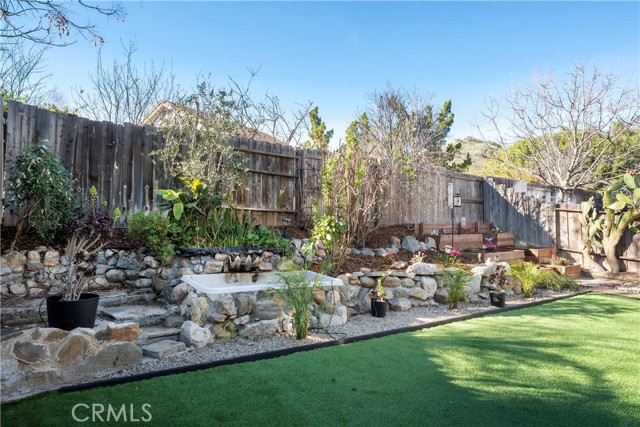 Detail Gallery Image 33 of 42 For 26921 Terri Dr, Canyon Country,  CA 91351 - 3 Beds | 2/1 Baths