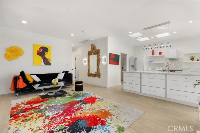 Detail Gallery Image 12 of 42 For 252 Mayflower Dr, Newport Beach,  CA 92660 - 2 Beds | 2 Baths